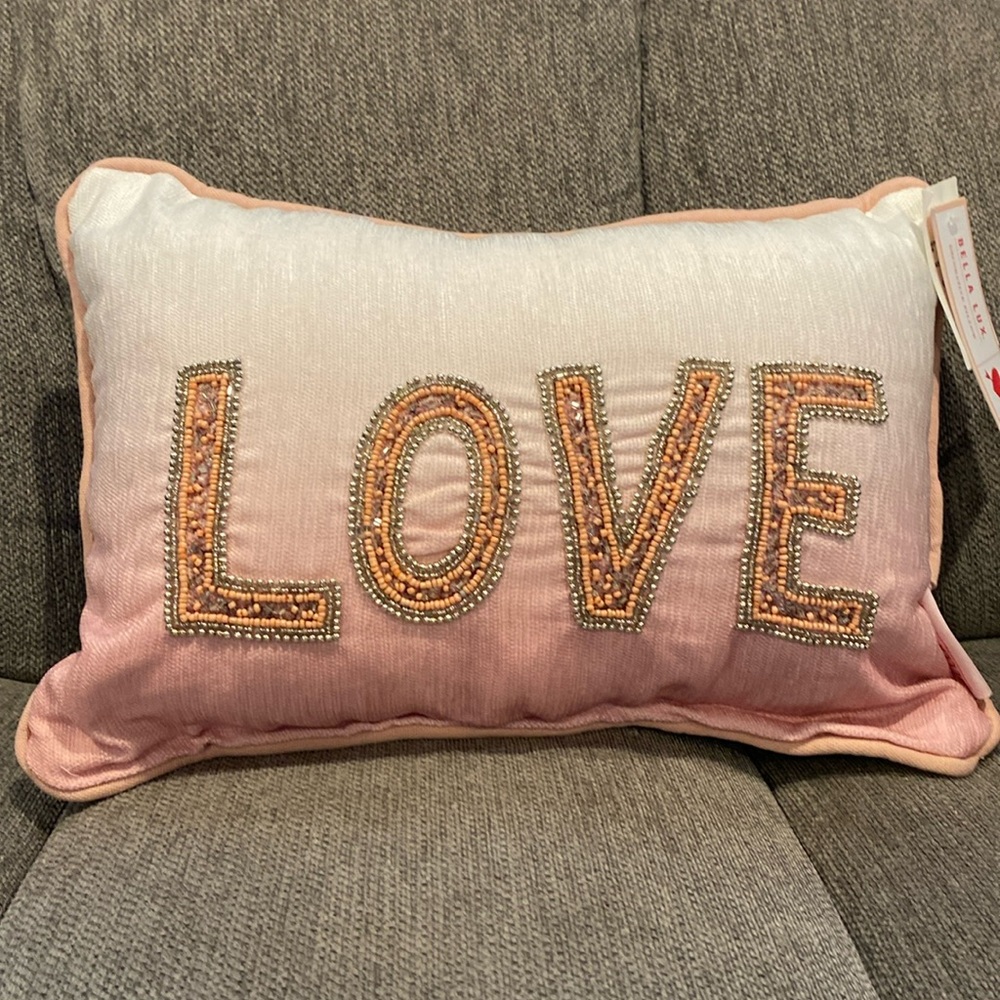 BNWT Bella Lux Valentine’s Day  ‘Love’ Small Lumbar Pillow